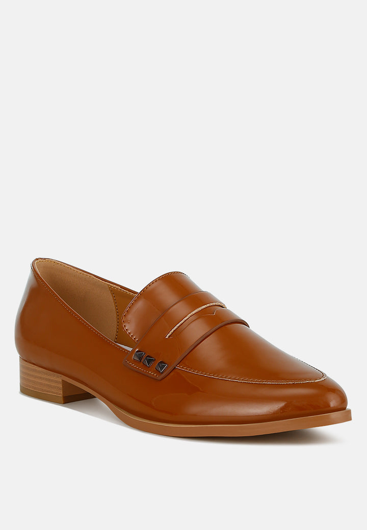 women patent pleather penny loafers#color_tan