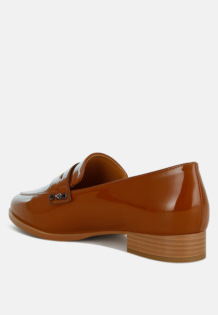 women patent pleather penny loafers#color_tan