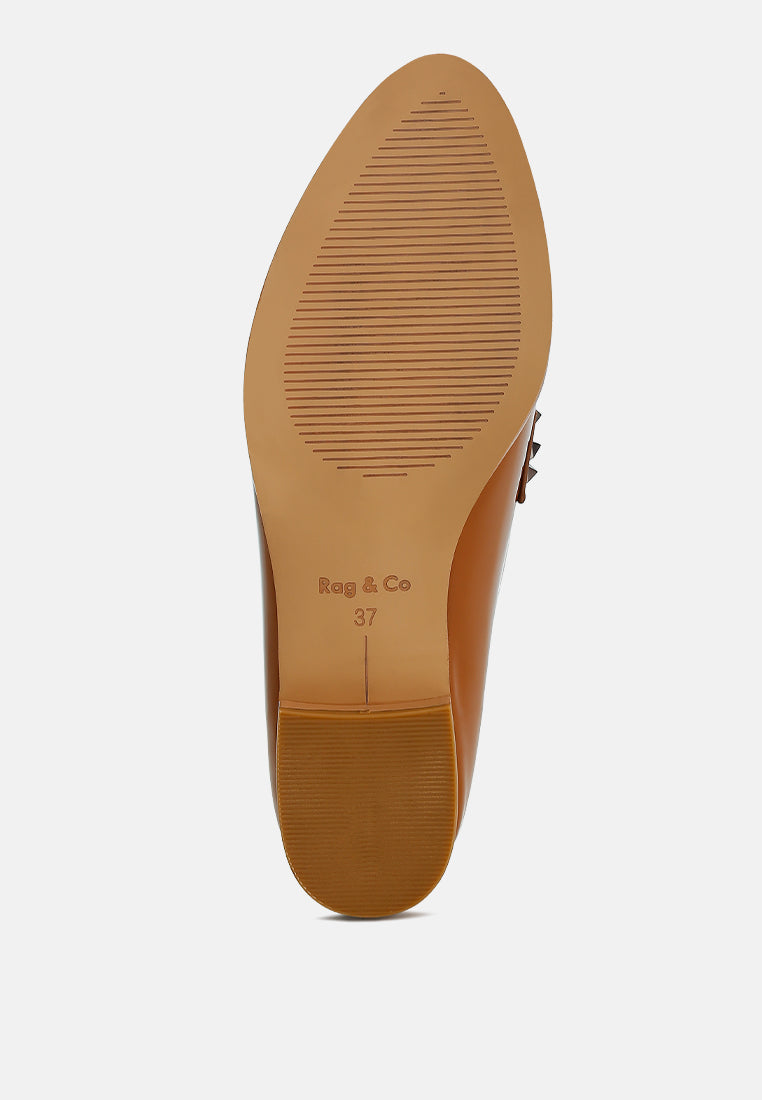 women patent pleather penny loafers#color_tan