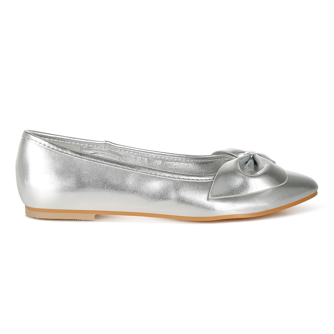 metallic pleather bow ballerinas
#color_silver