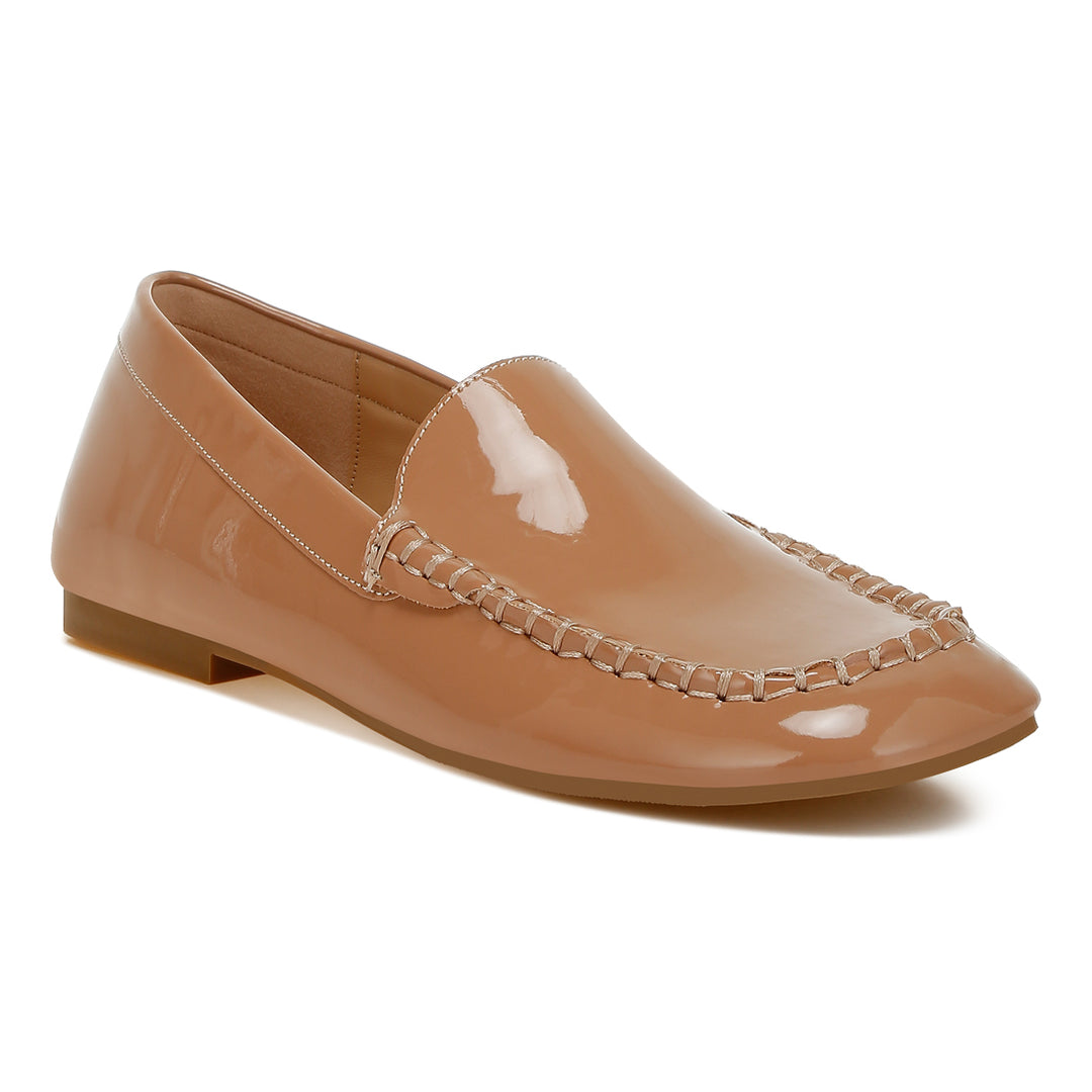 metallic pleather loafers
#color_beige