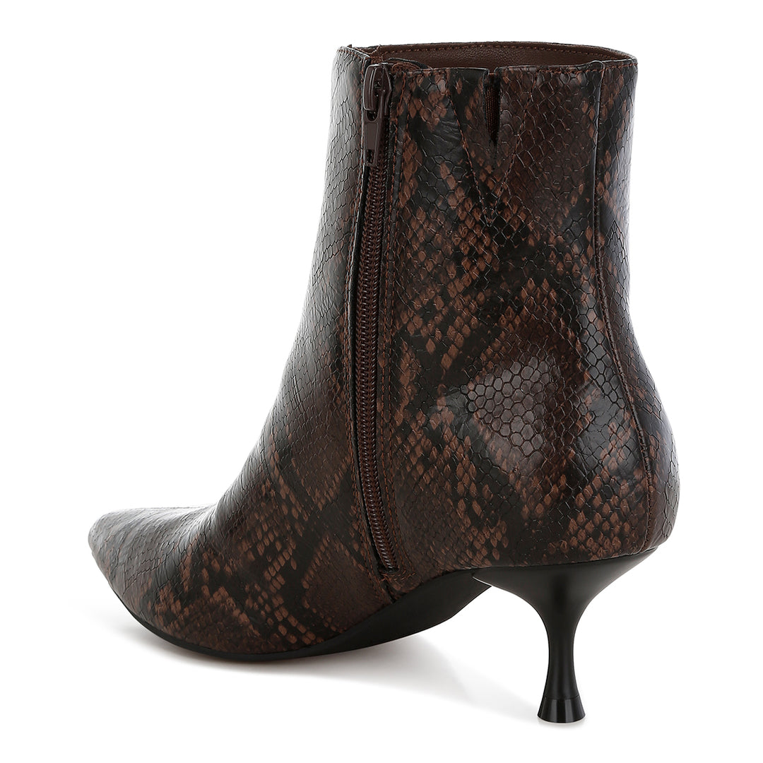 women faux leather kitten heel boots#color_chocolate