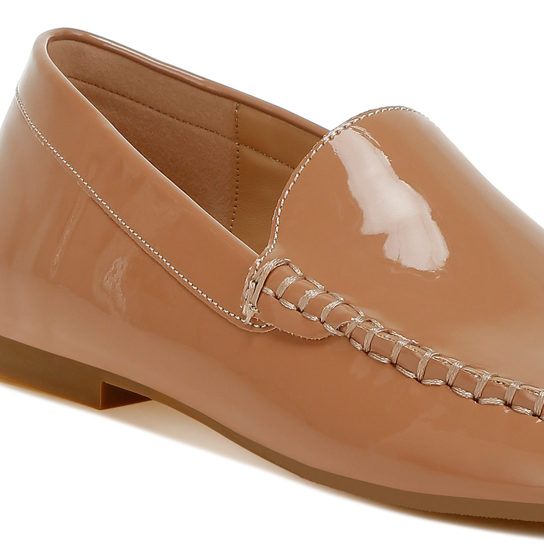 metallic pleather loafers
#color_beige