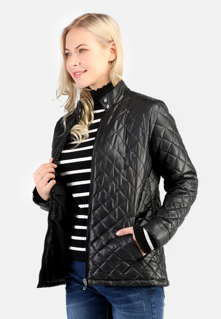 women puffer jacket with zip closure#color_black