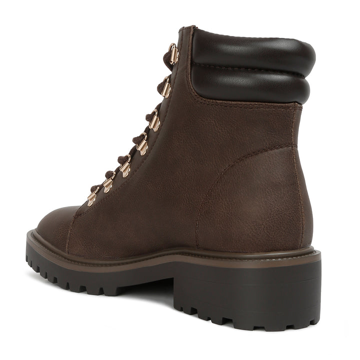 women smooth lace-up boots#color_chocolate