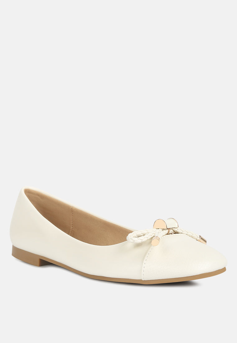 women metallic embellished flat ballerinas#color_off-white