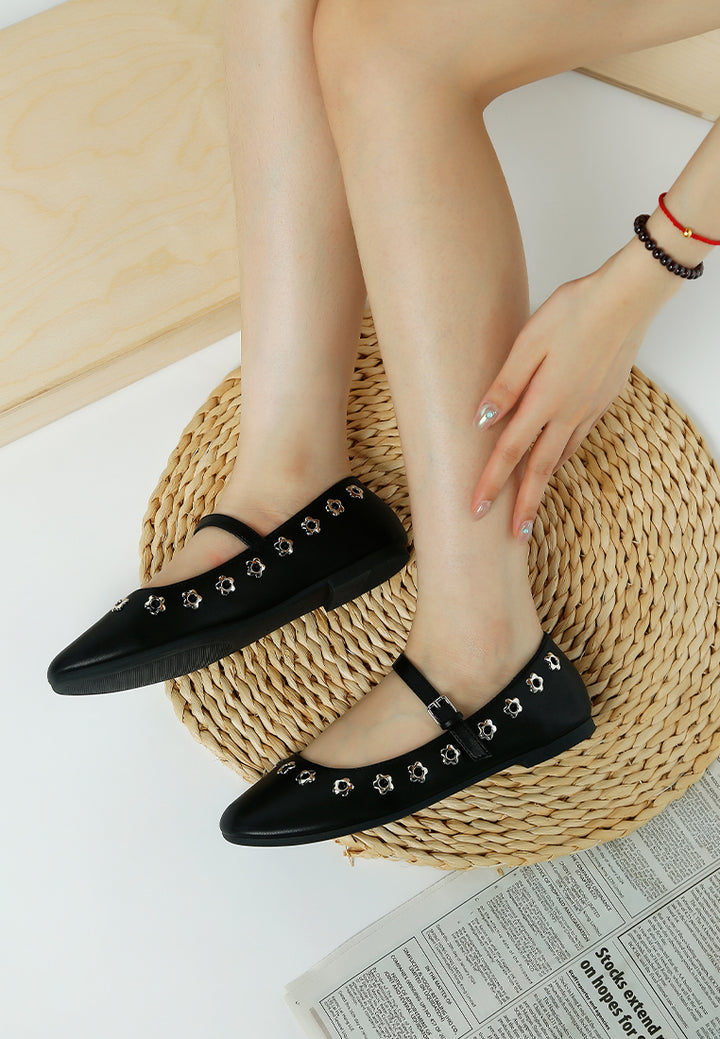 women floral eyelet strapped ballerinas#color_black