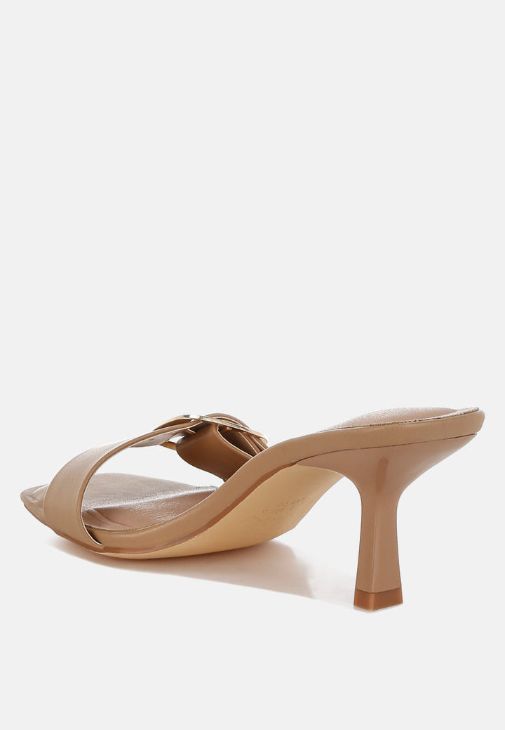 women buckle strap slip on sandals#color_off-white