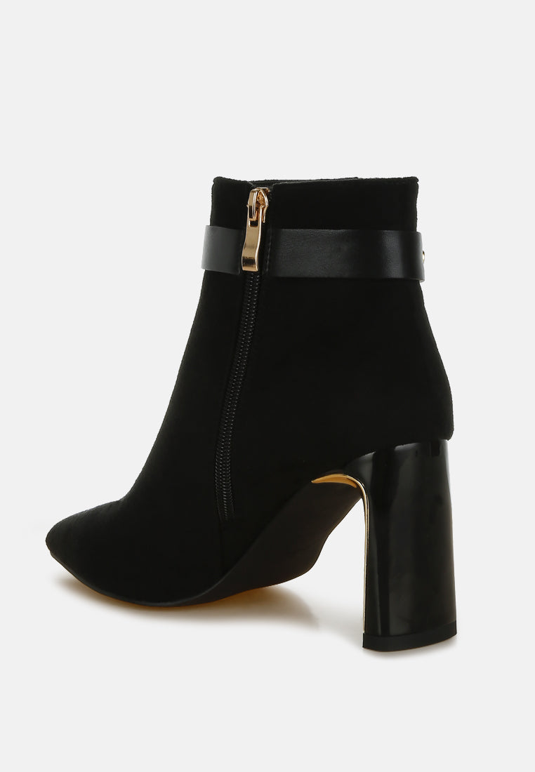 chain belt detail ankle boots#colour_beige