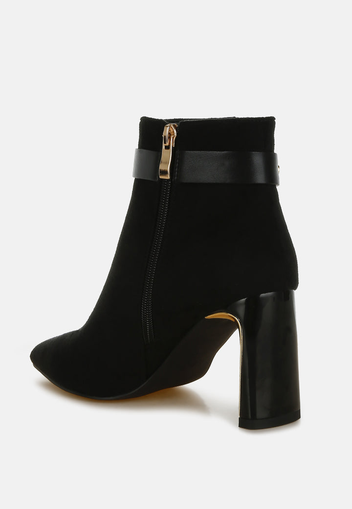 chain belt detail ankle boots#colour_beige