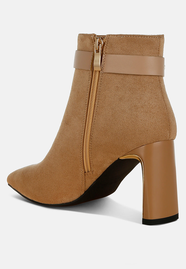 chain belt detail ankle boots#colour_beige