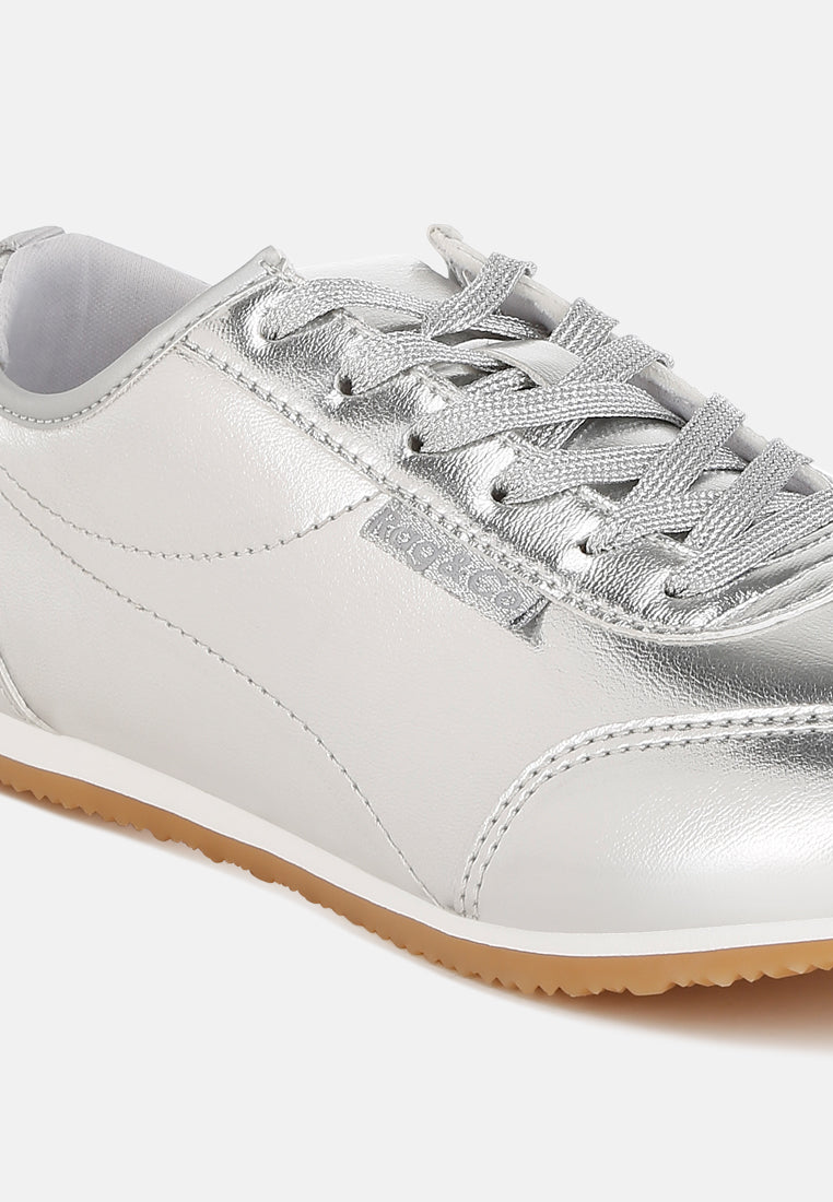 women metallic pleather sneakers#color_silver