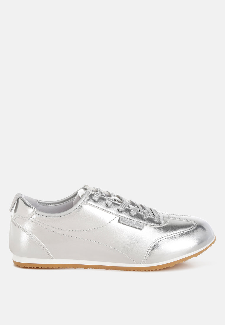 women metallic pleather sneakers#color_silver