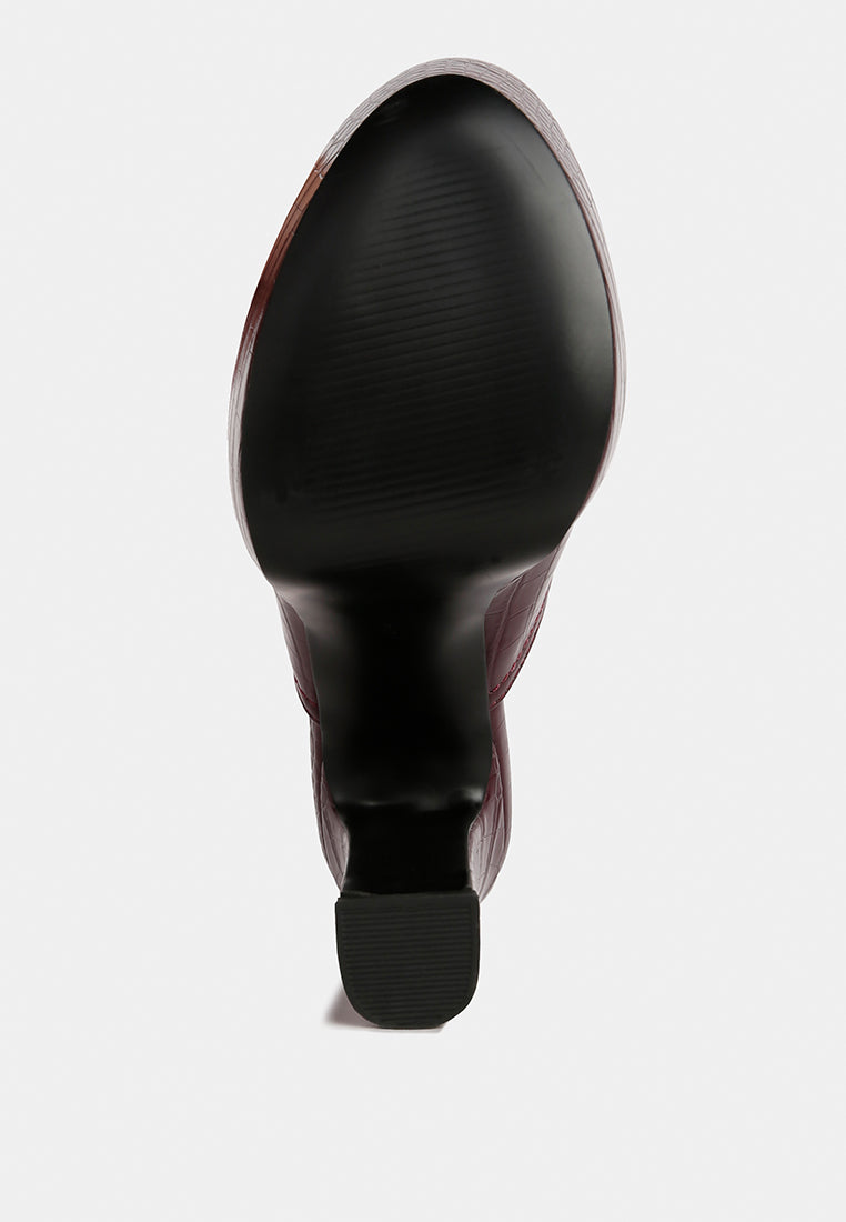 women croc pattern heeled platform mules#color_brown