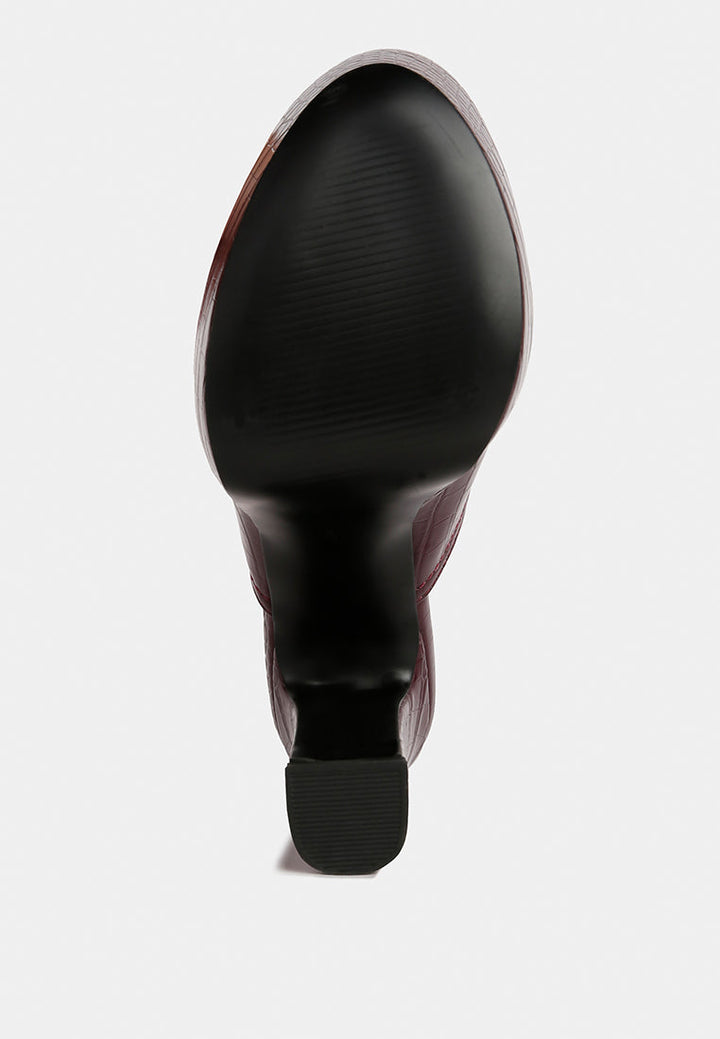 women croc pattern heeled platform mules#color_brown