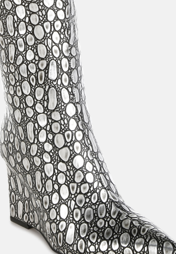 tear shaped faux leather boots#colour_black