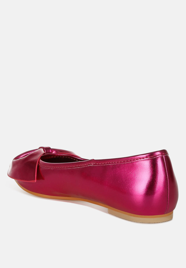 women metallic pleather bow ballerinas#color_fuchsia