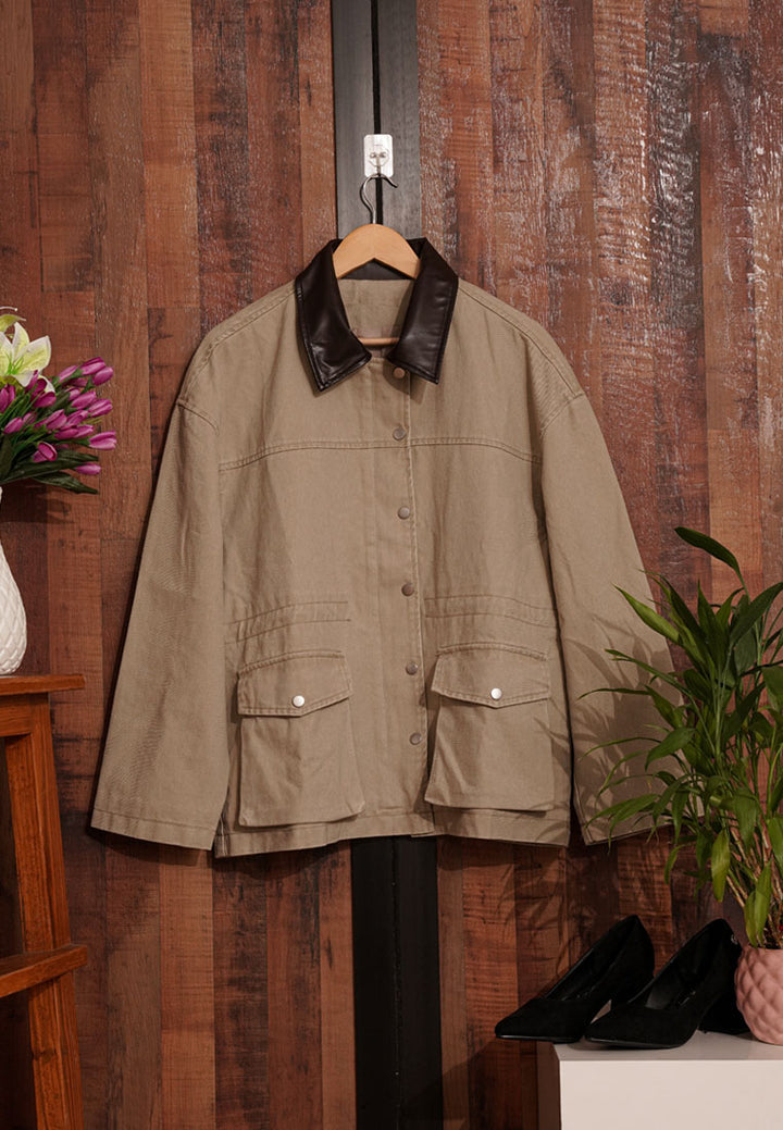 women faux leather collared denim jacket#color_beige