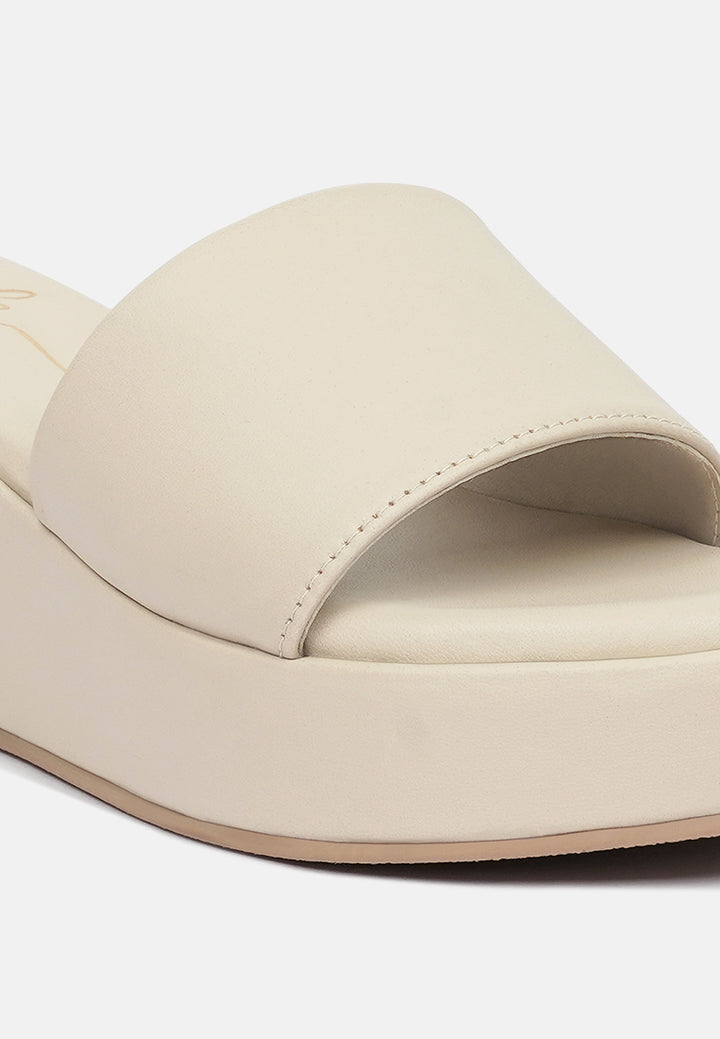 women classic faux leather wedges#color_beige