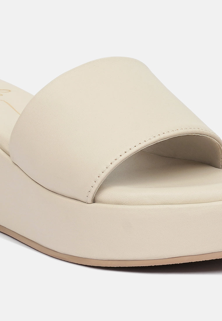 women classic faux leather wedges#color_beige