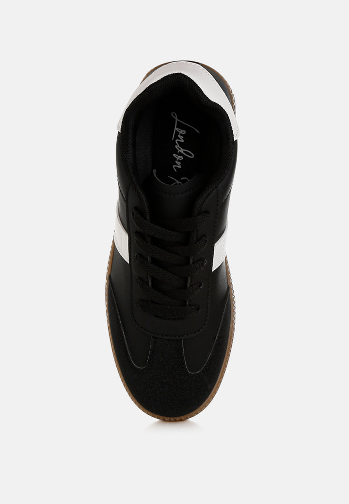 women classic lace-up flatform sneaker#color_black