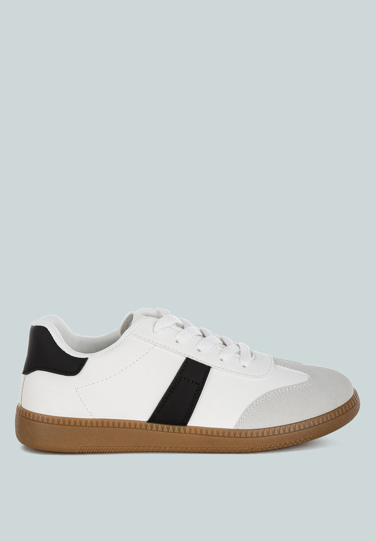 women classic lace-up flatform sneaker#color_white