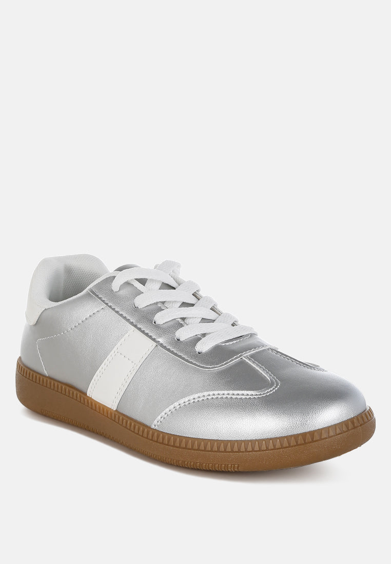 women classic lace-up flatform sneaker#color_silver