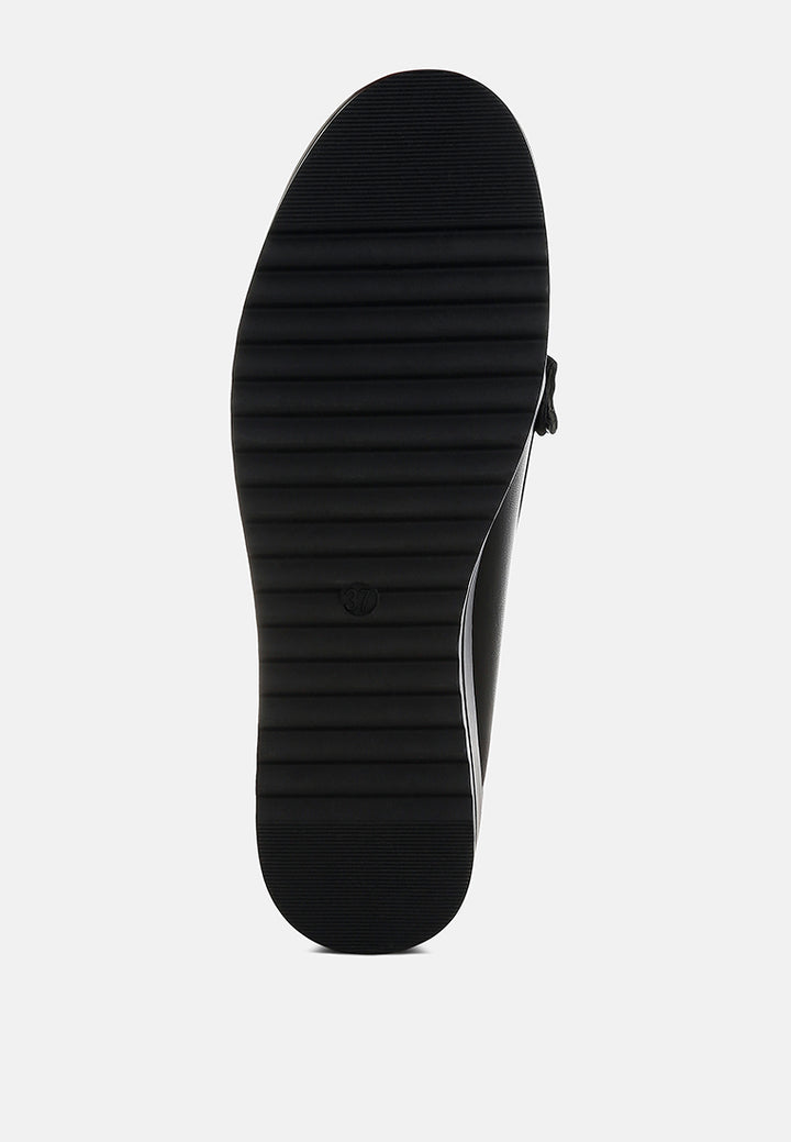 women fringed nubuck loafers#color_black