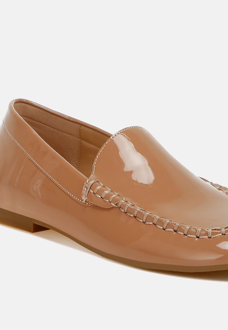 women metallic pleather loafers#color_beige