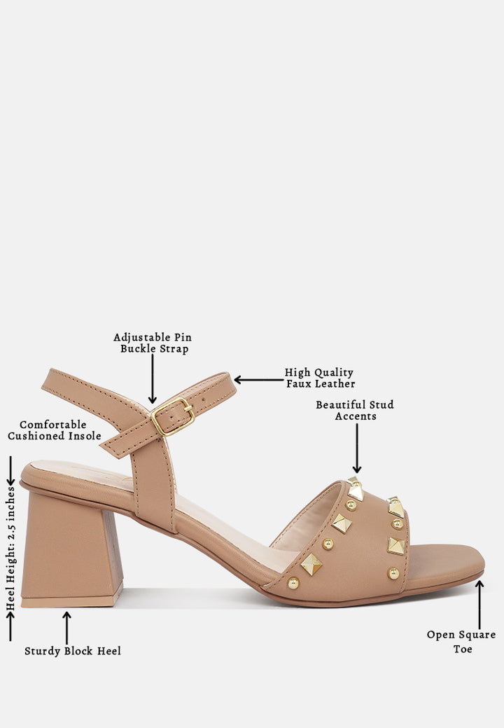 women studded block heel sandals#color_camel