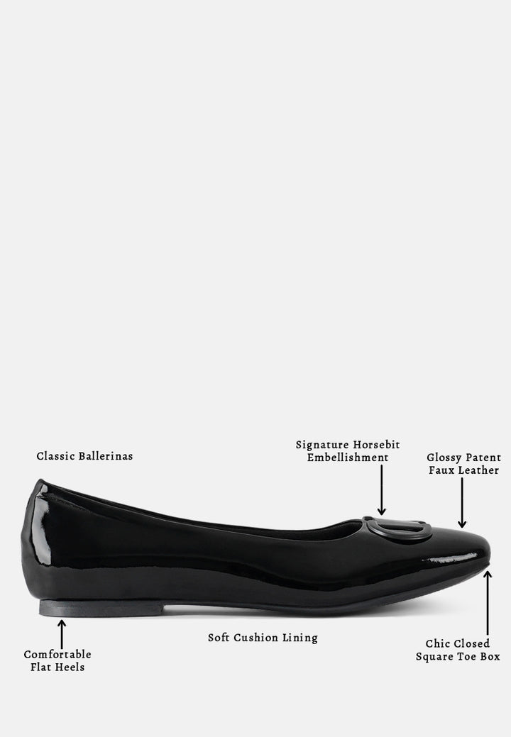 women glossy faux leather horsebit ballerinas#color_black