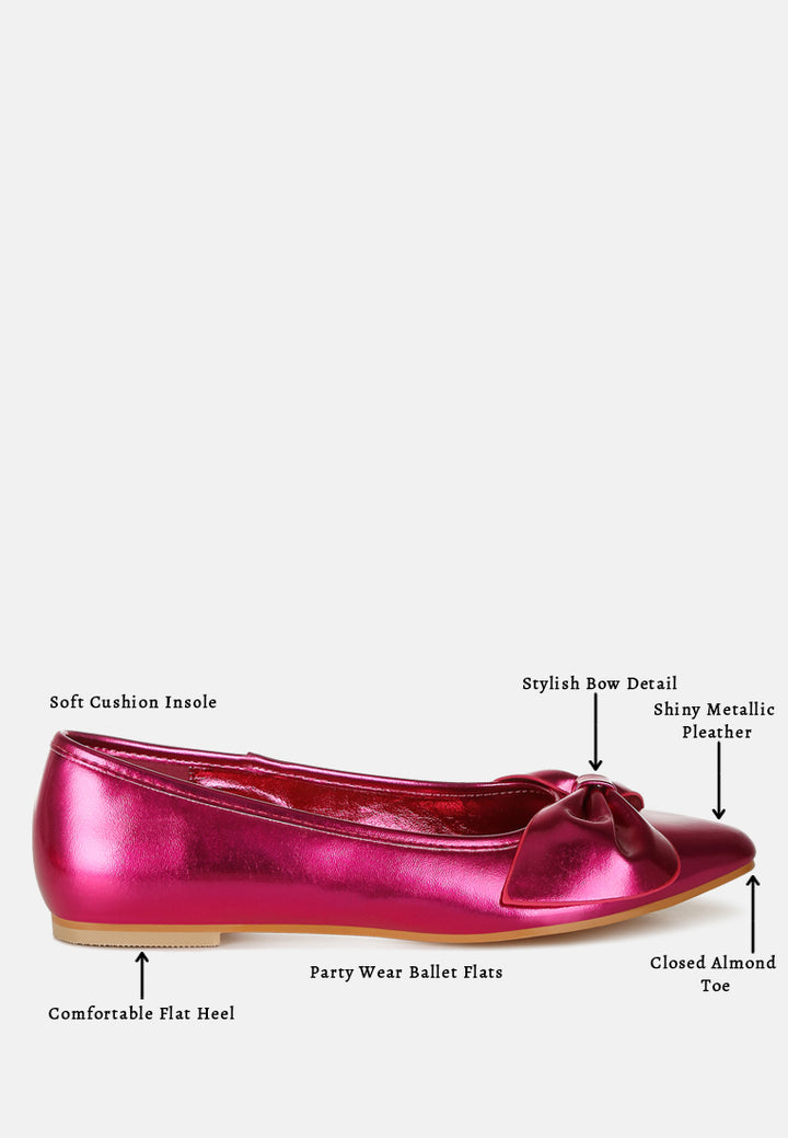 women metallic pleather bow ballerinas#color_fuchsia