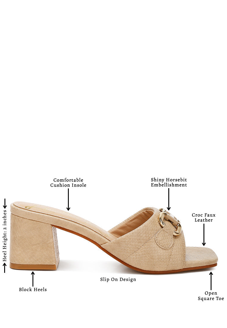 women horsebit detail snake print sandals#color_beige