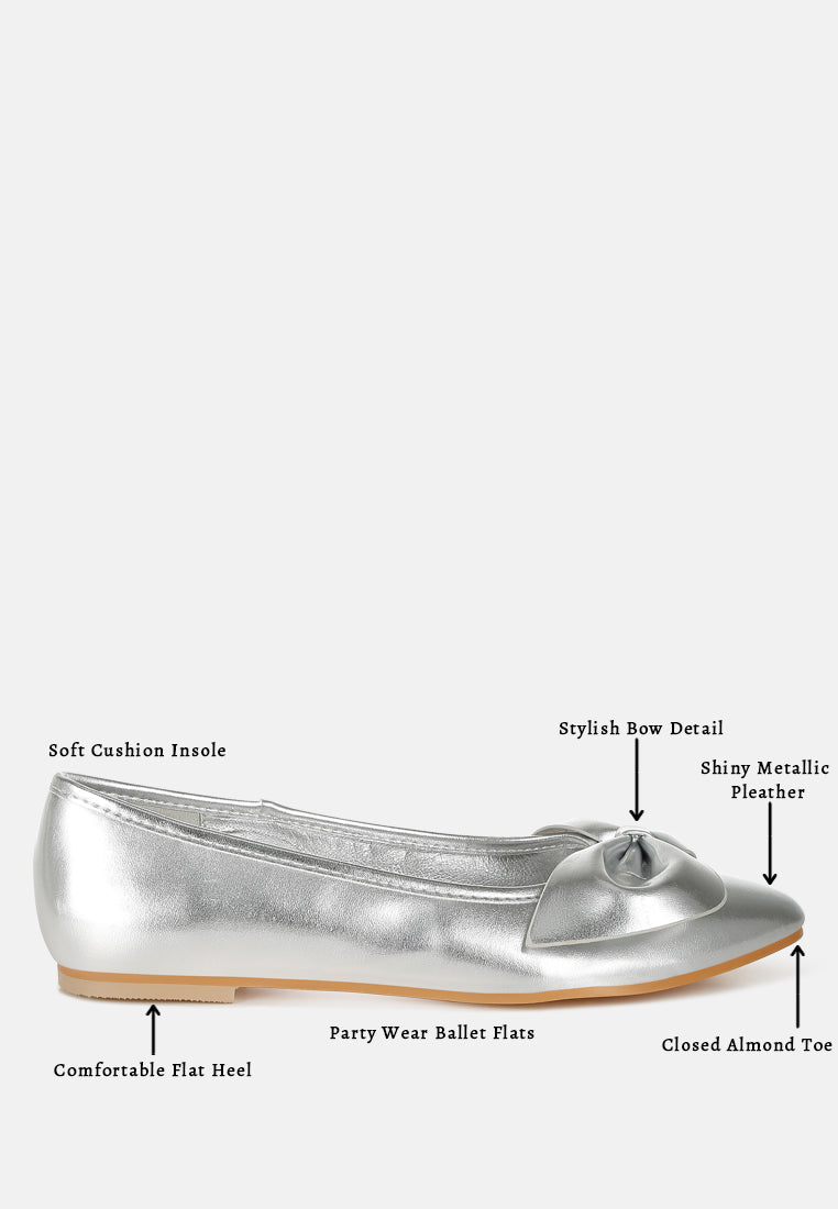 women metallic pleather bow ballerinas#color_silver