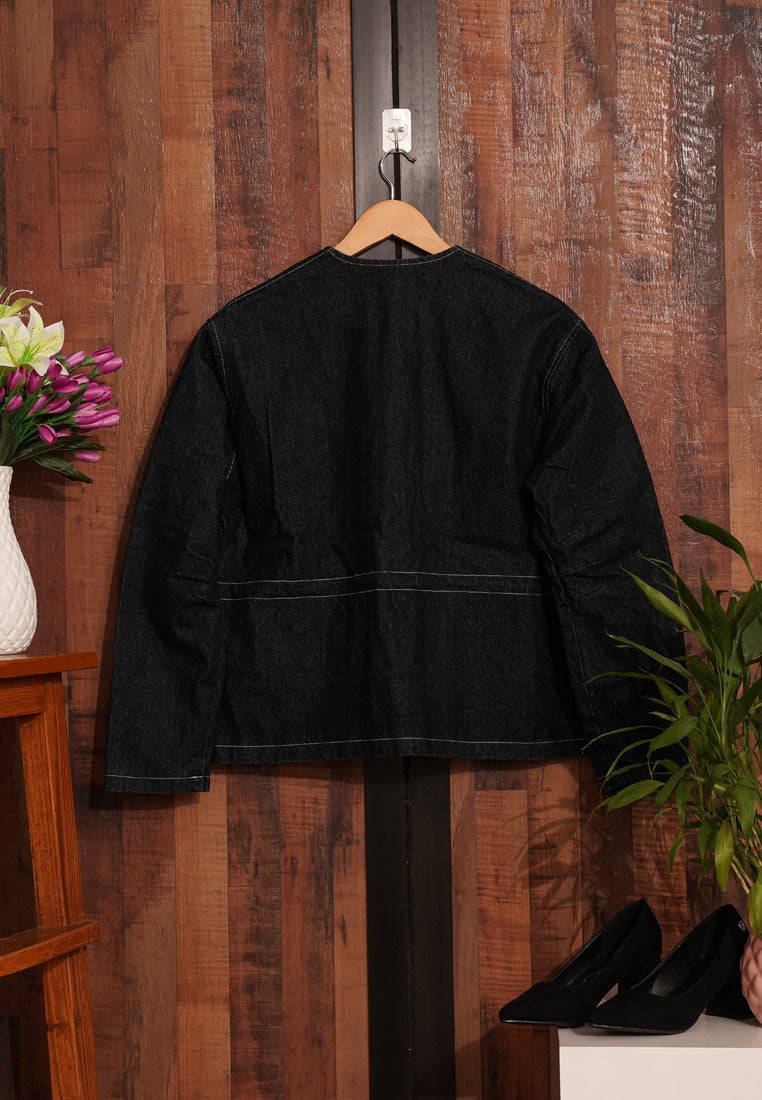 women utility pockets denim jacket#color_black