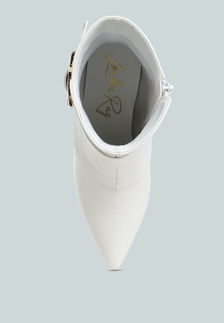 women chunky buckle strap ankle boots#color_white