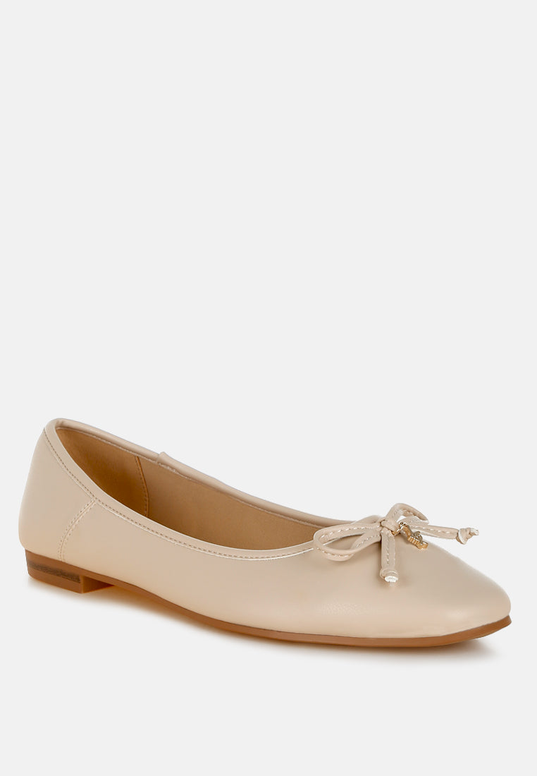 women faux leather casual ballerinas#color_beige