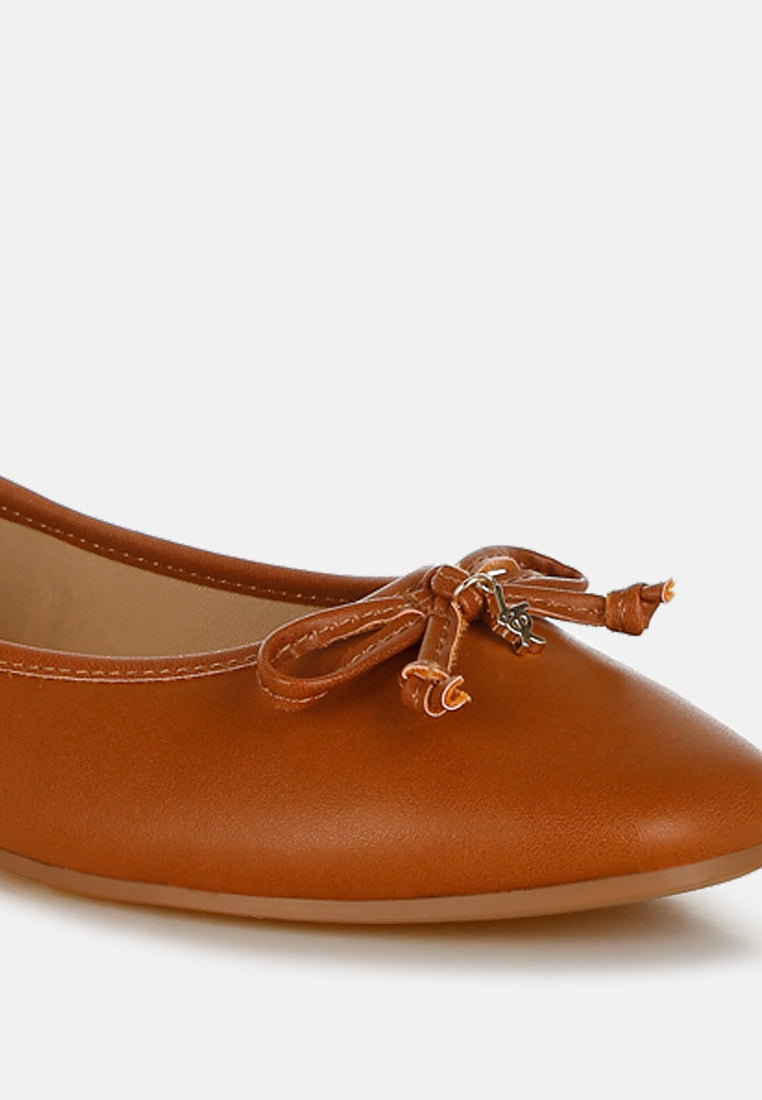 women faux leather casual ballerinas#color_tan