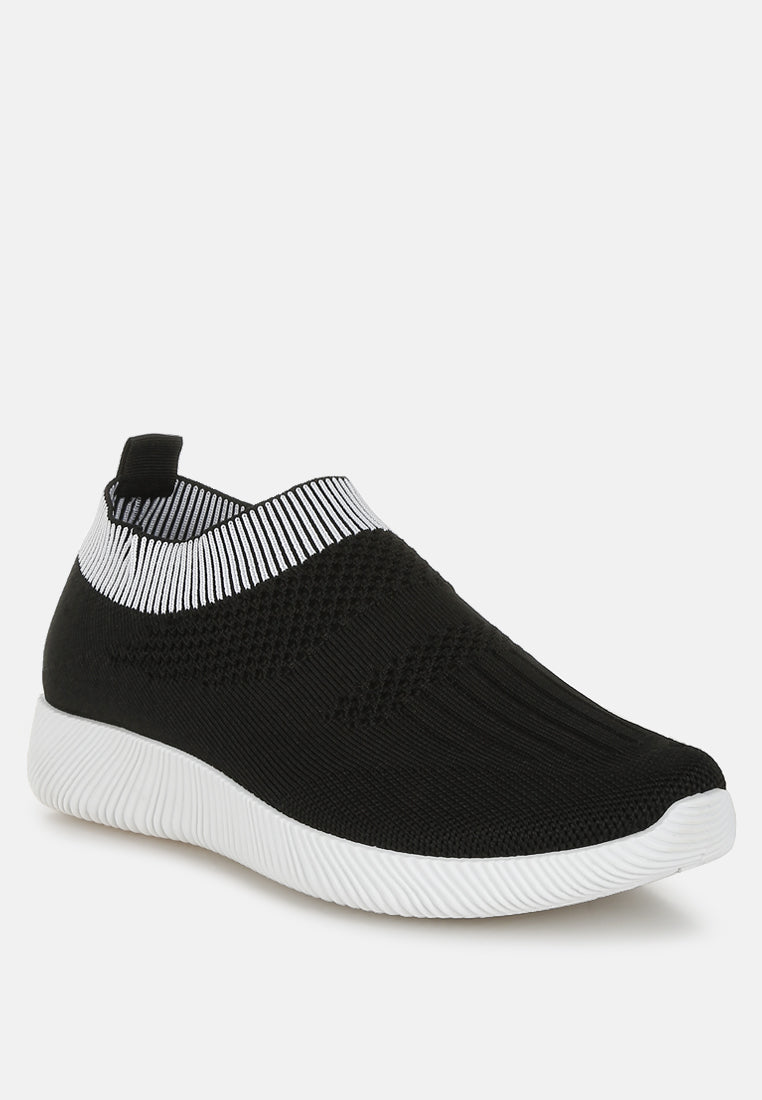 women flyknit walking sneakers#color_black