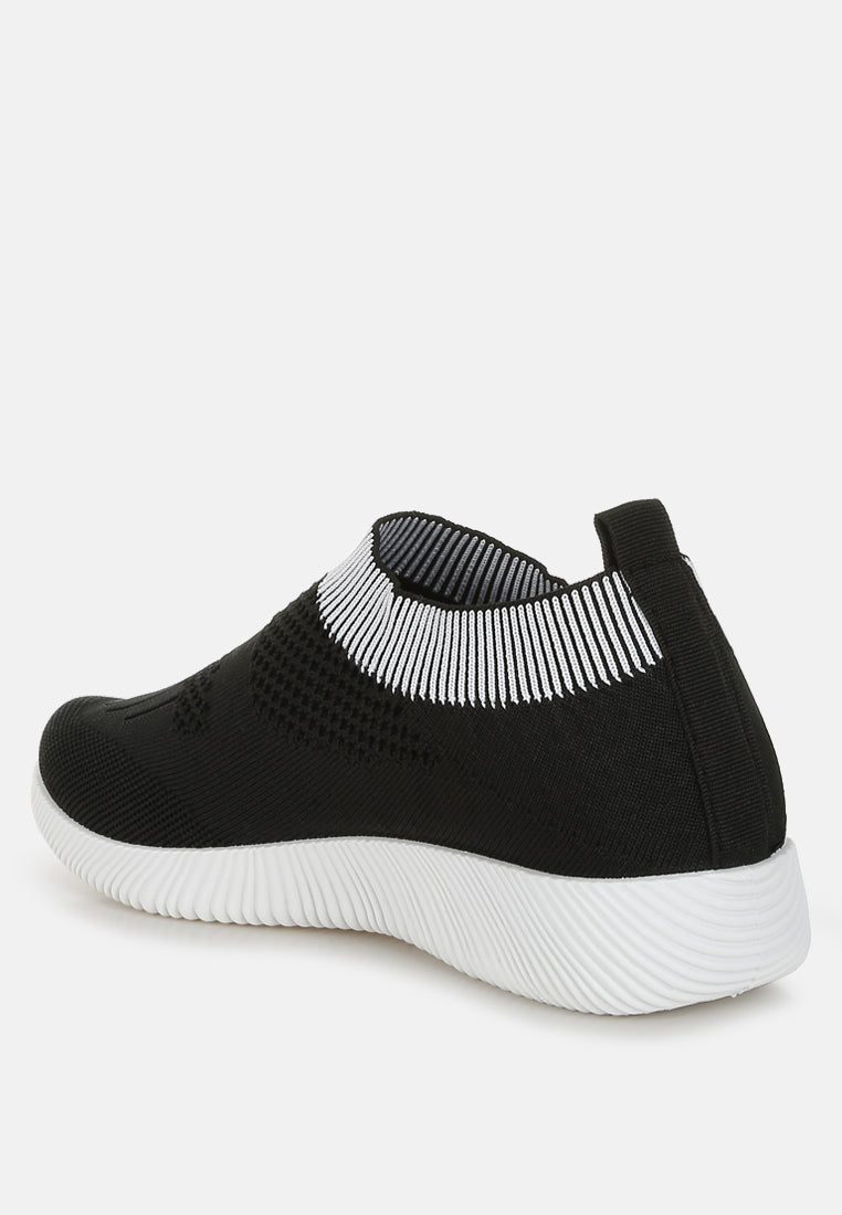 women flyknit walking sneakers#color_black