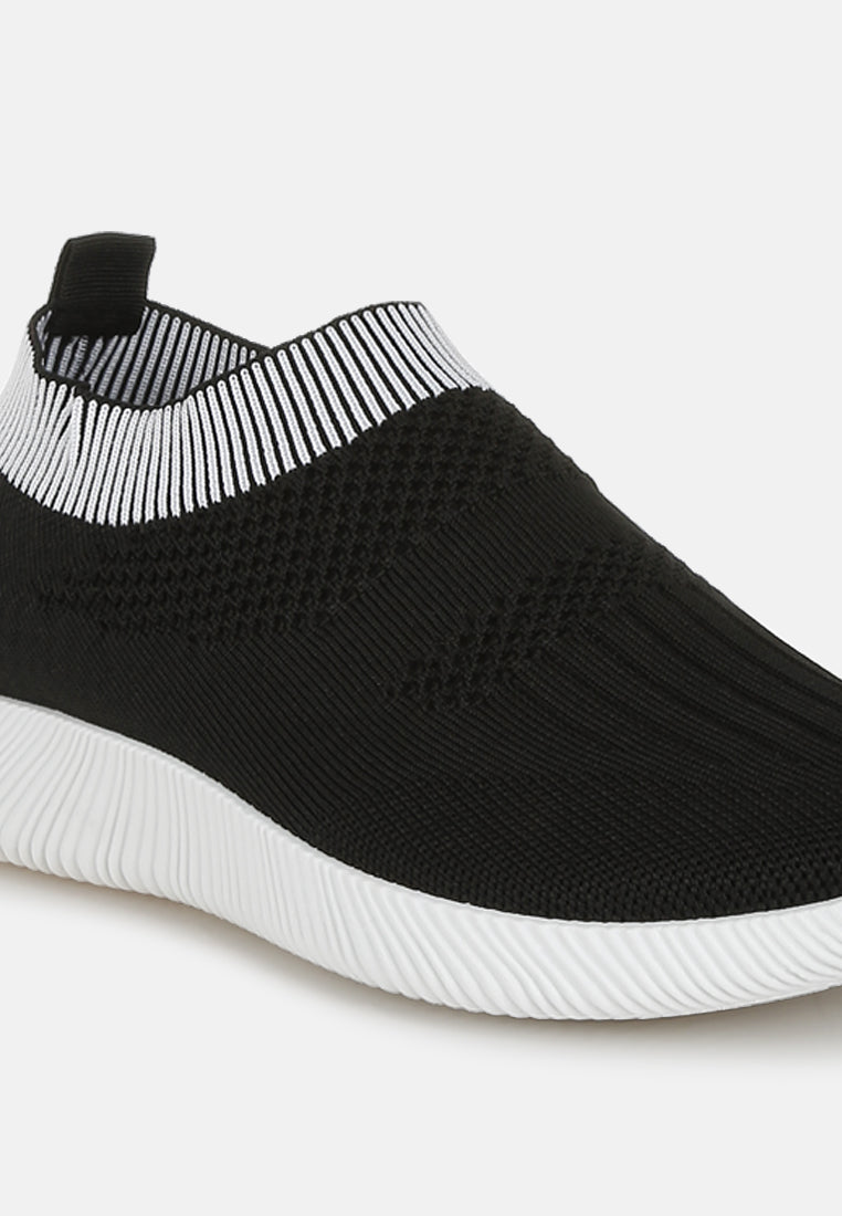 women flyknit walking sneakers#color_black