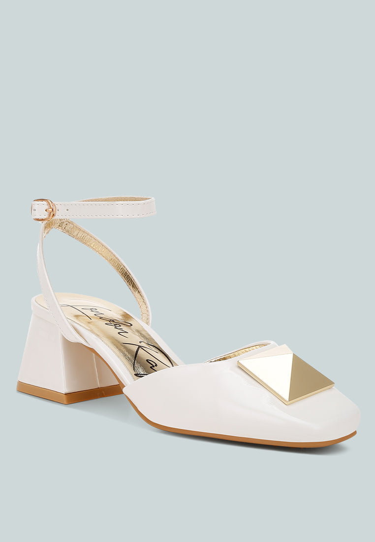 women brooch detail ankle strap sandals#color_off-white