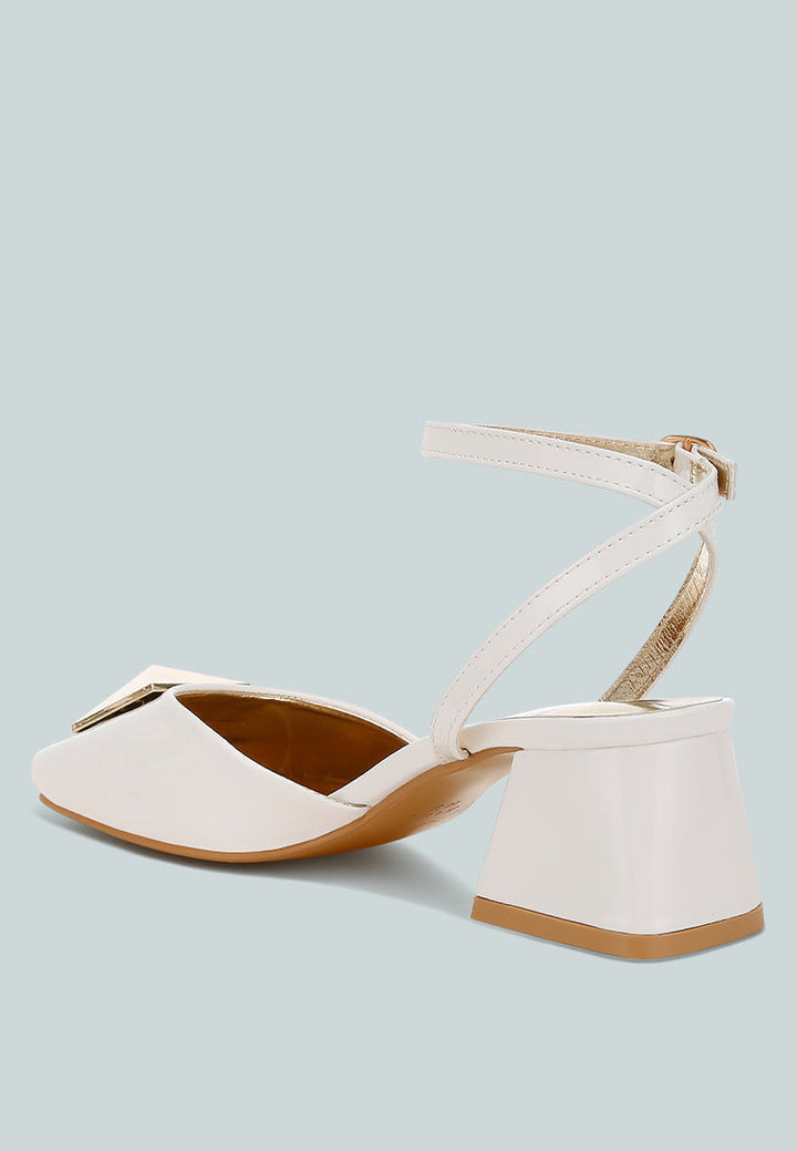 women brooch detail ankle strap sandals#color_off-white