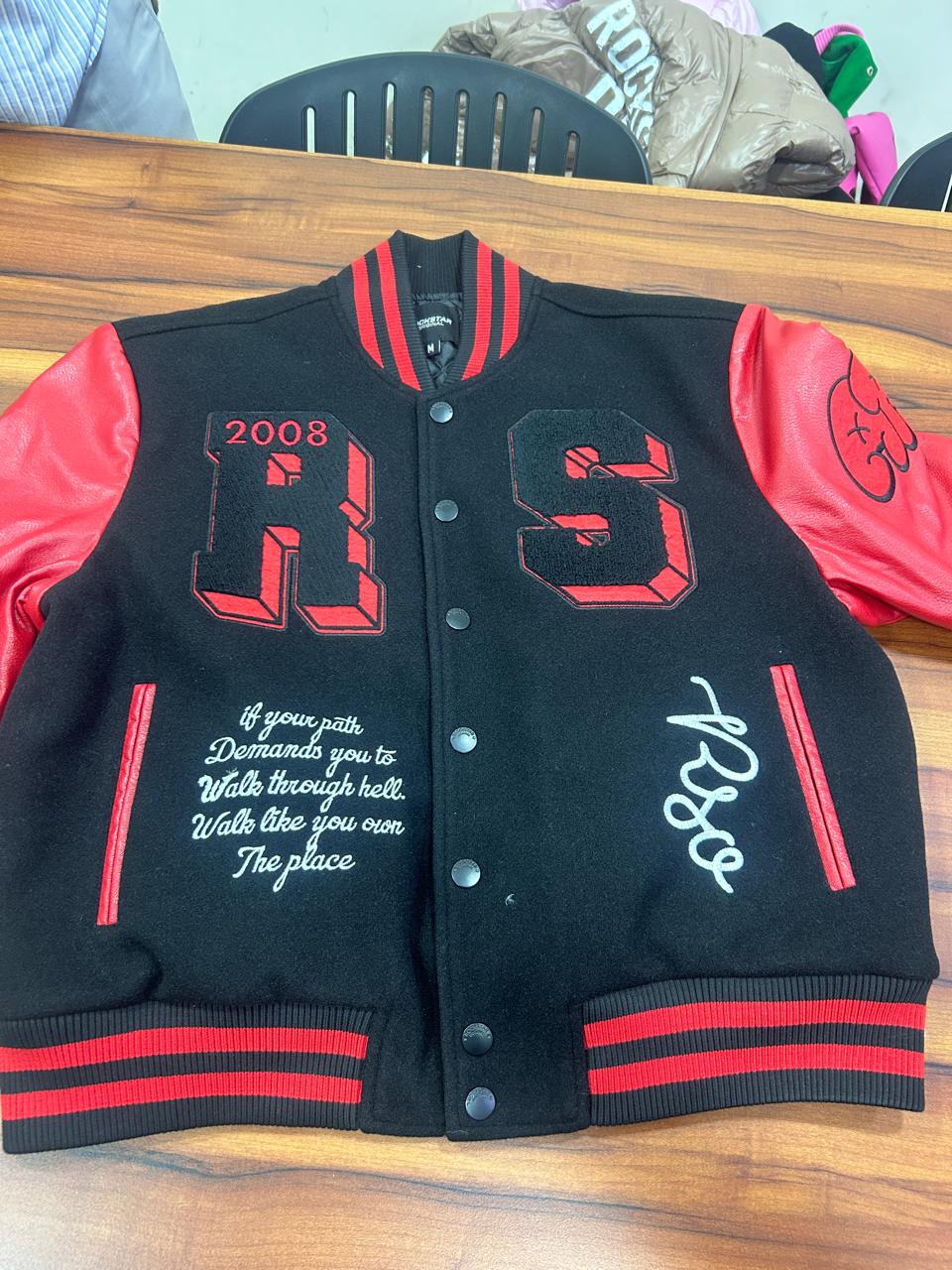 black red puffer jacket#color_black-red