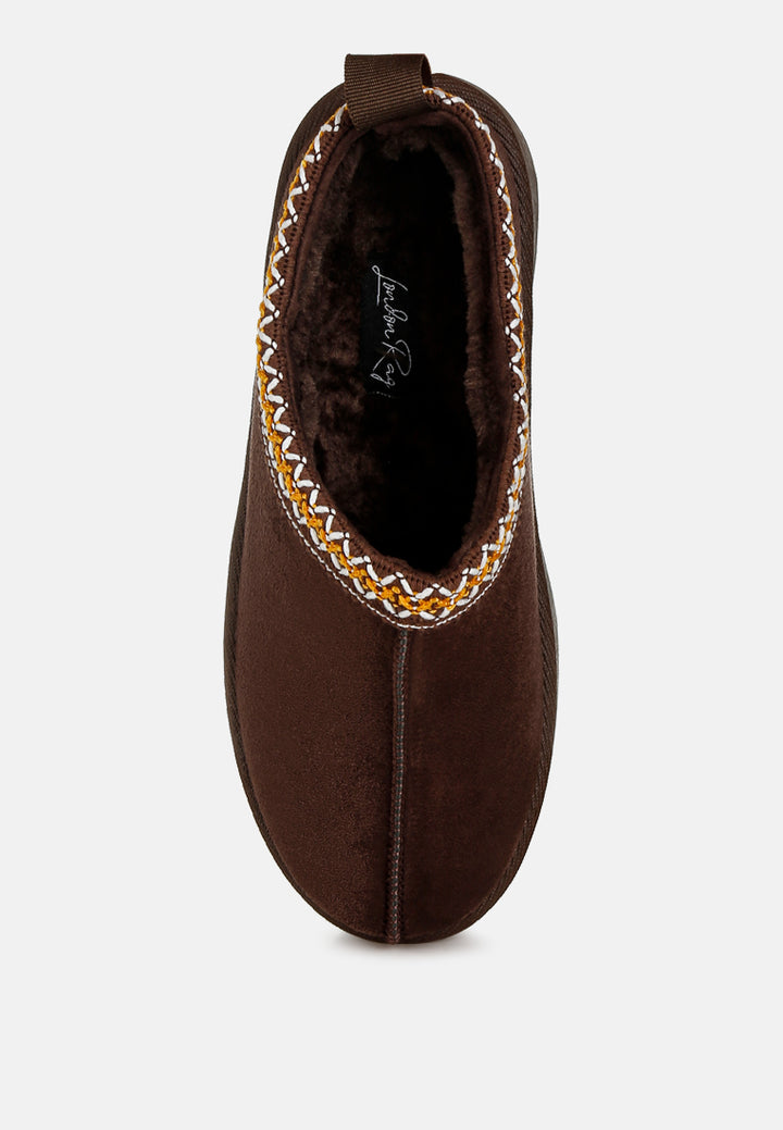 Embroidered Platform Classic Slip-On