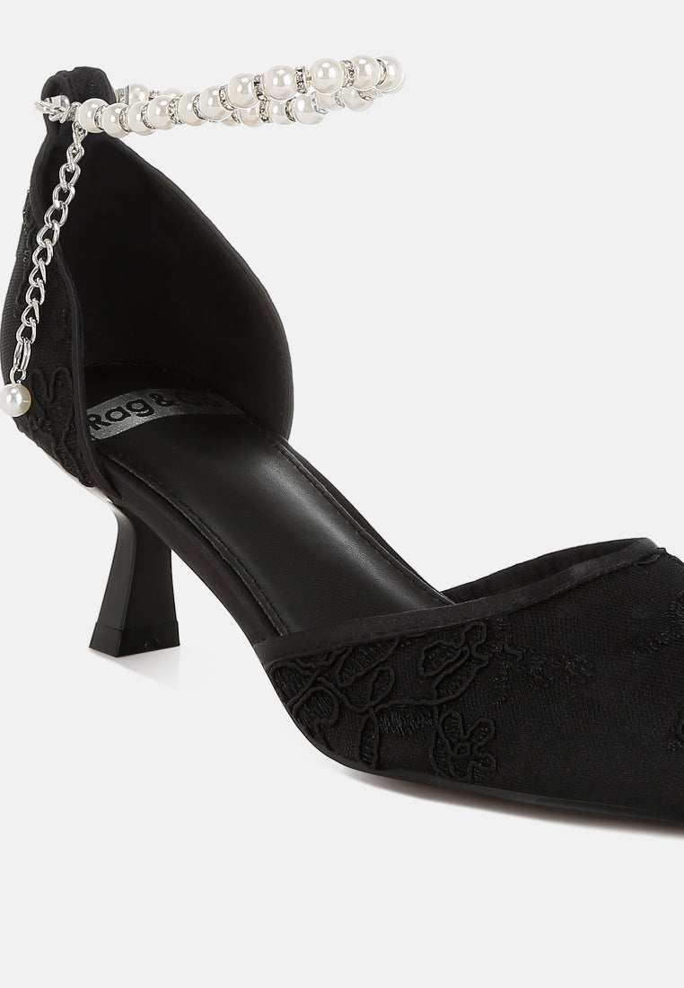 women lace kitten heel sandals#color_black