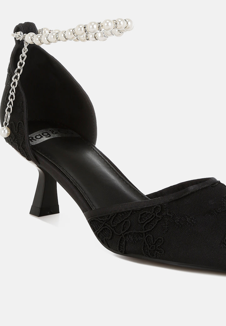 women lace kitten heel sandals#color_black