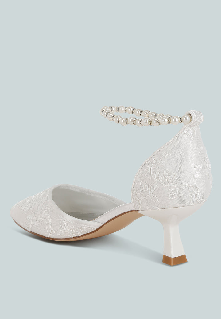 women lace kitten heel sandals#color_white