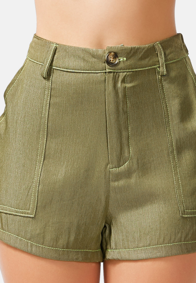 Women Shorts In Contrast Seam