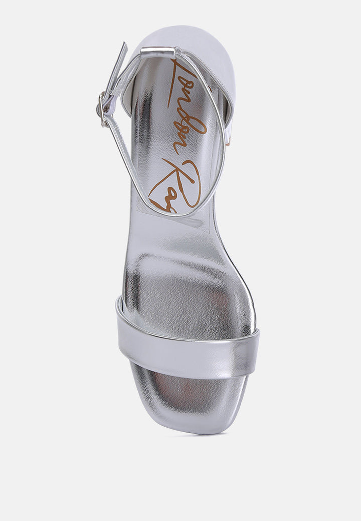 women metallic block heels#color_silver